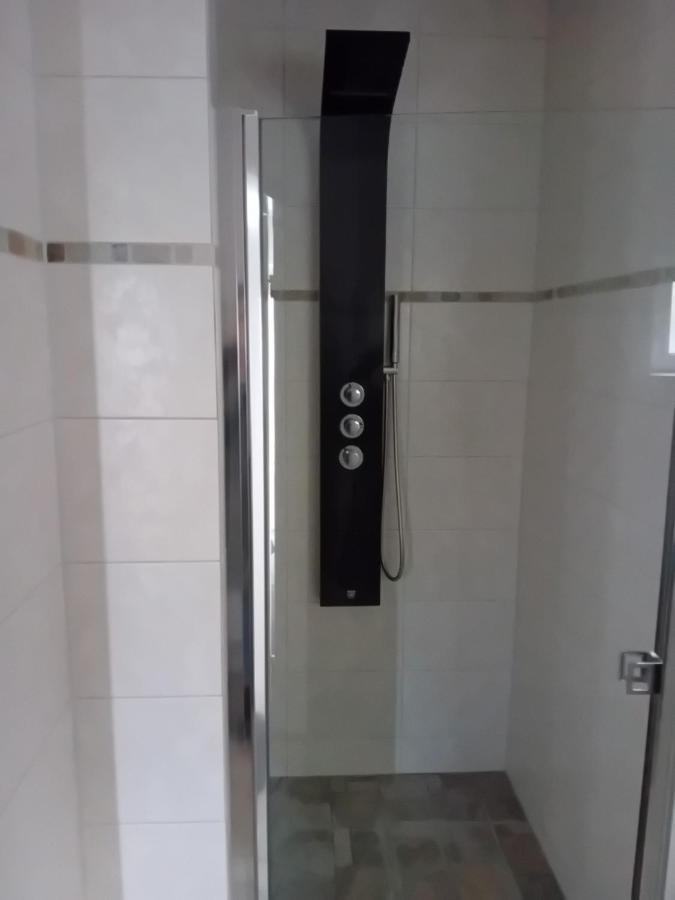 B&B Typisch Lelies Liessel Esterno foto